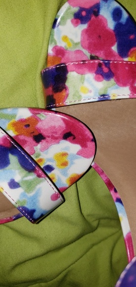 Open toe heels! - Picture 5 of 5